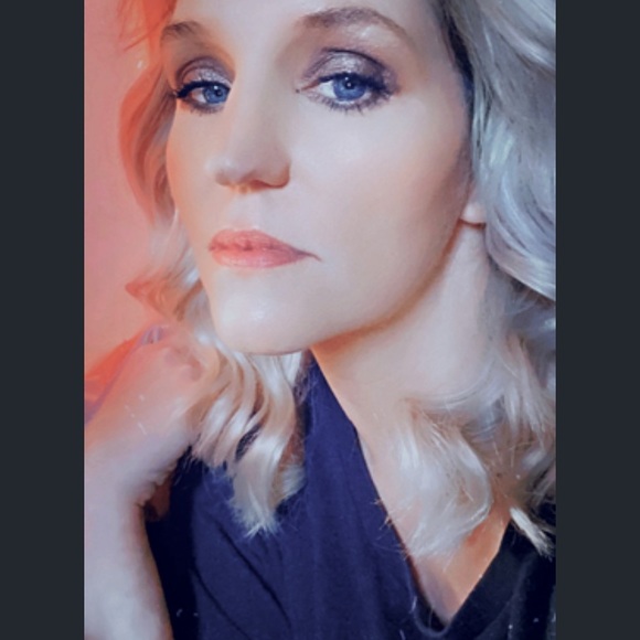 Meet the Posher - Picture 1 of 10